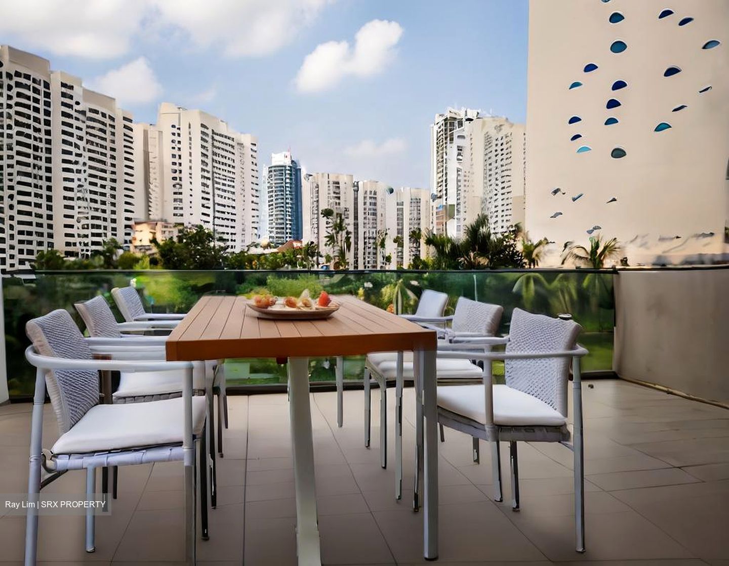 Centro Residences (D20), Condominium #558593141